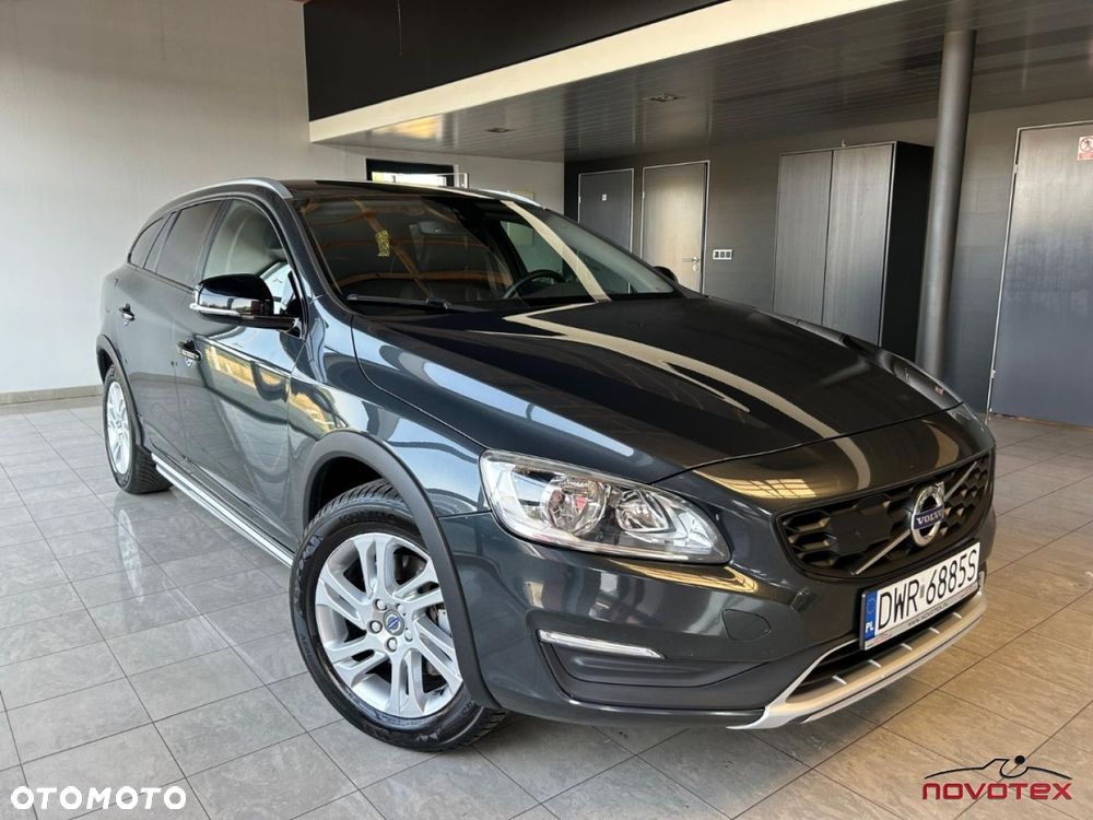 Volvo V60 Cross Country D3 Drive-E Momentum - 3