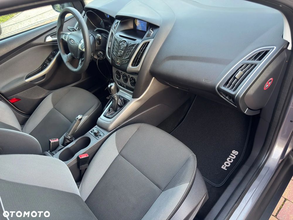 Ford Focus 1.6 TI-VCT Champions Edition - 9