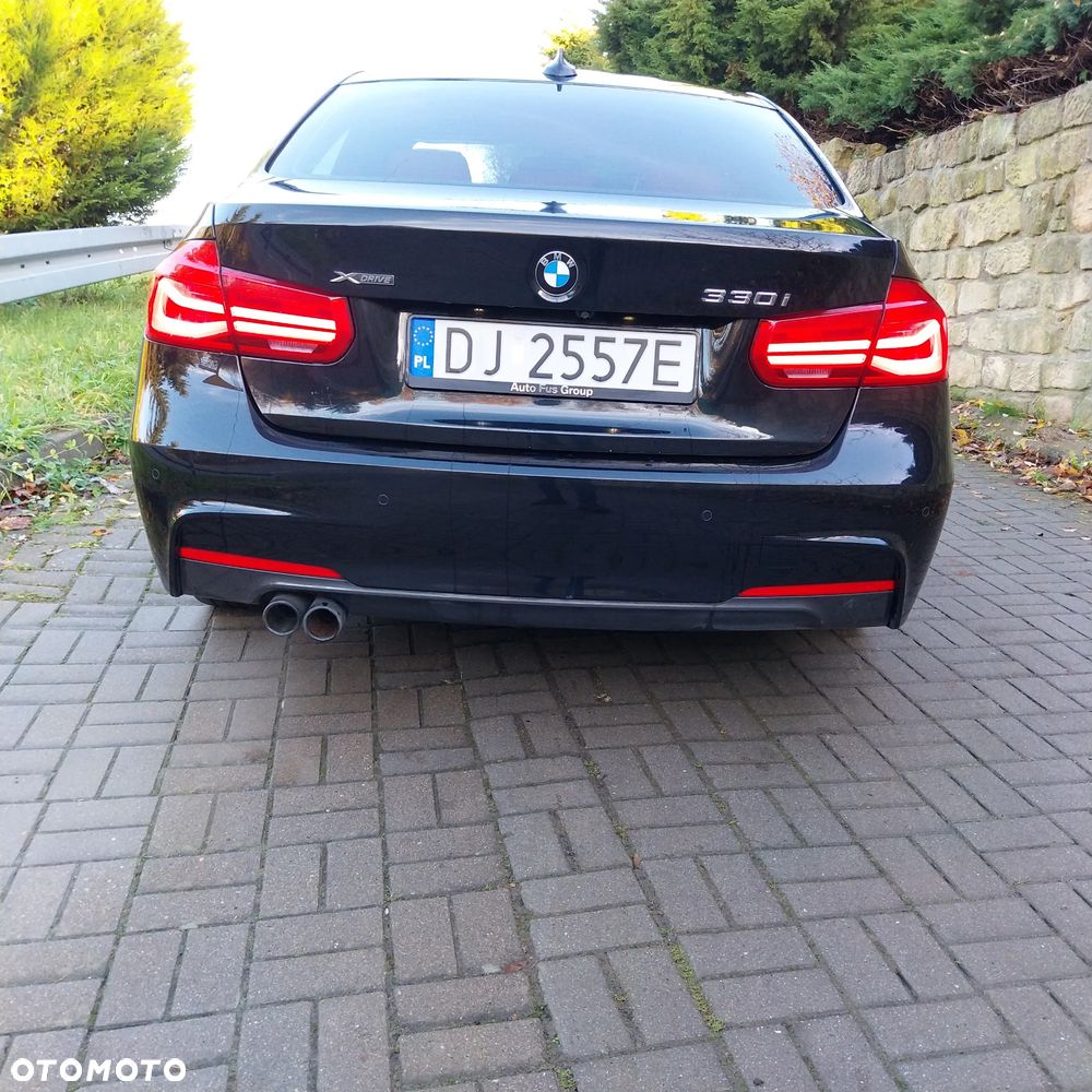 BMW Seria 3 330i xDrive M Sport - 6
