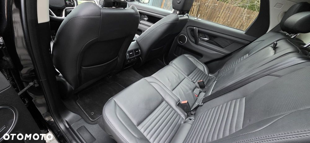 Land Rover Discovery Sport P250 R-Dynamic - 6
