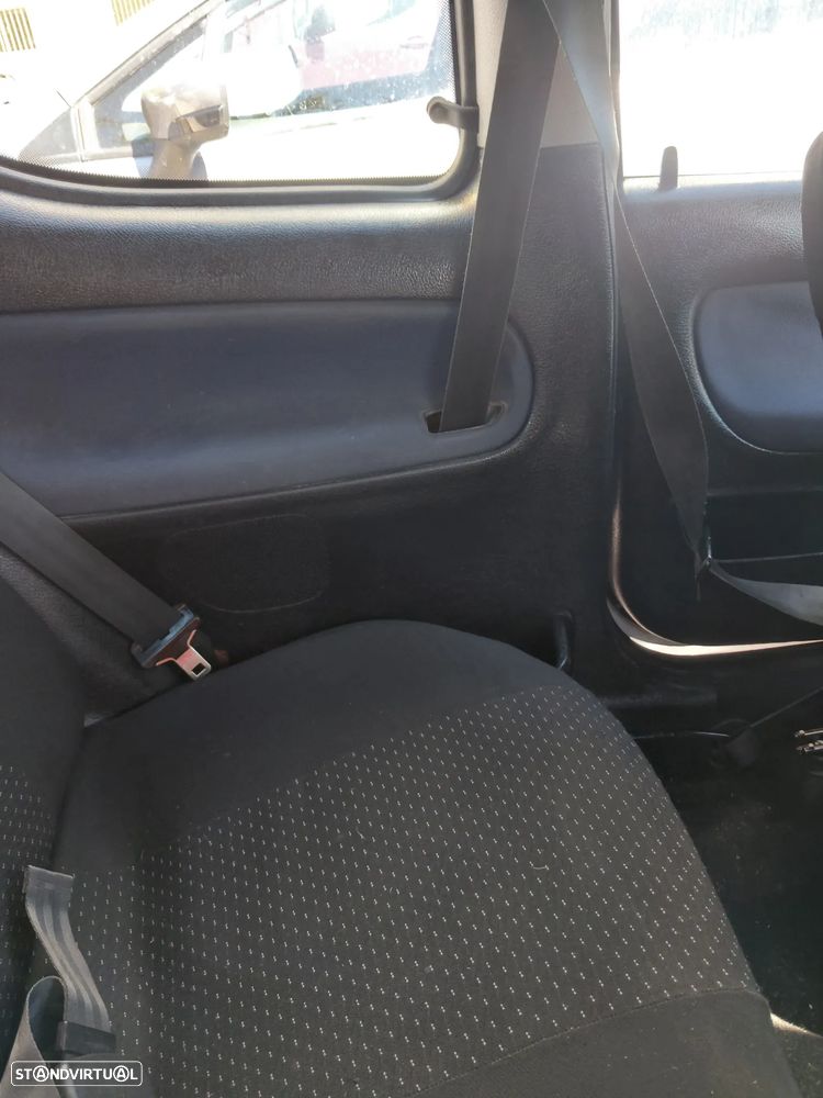 Peugeot 206 1.1 Color Line - 11