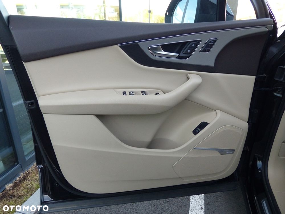 Audi Q7 - 9