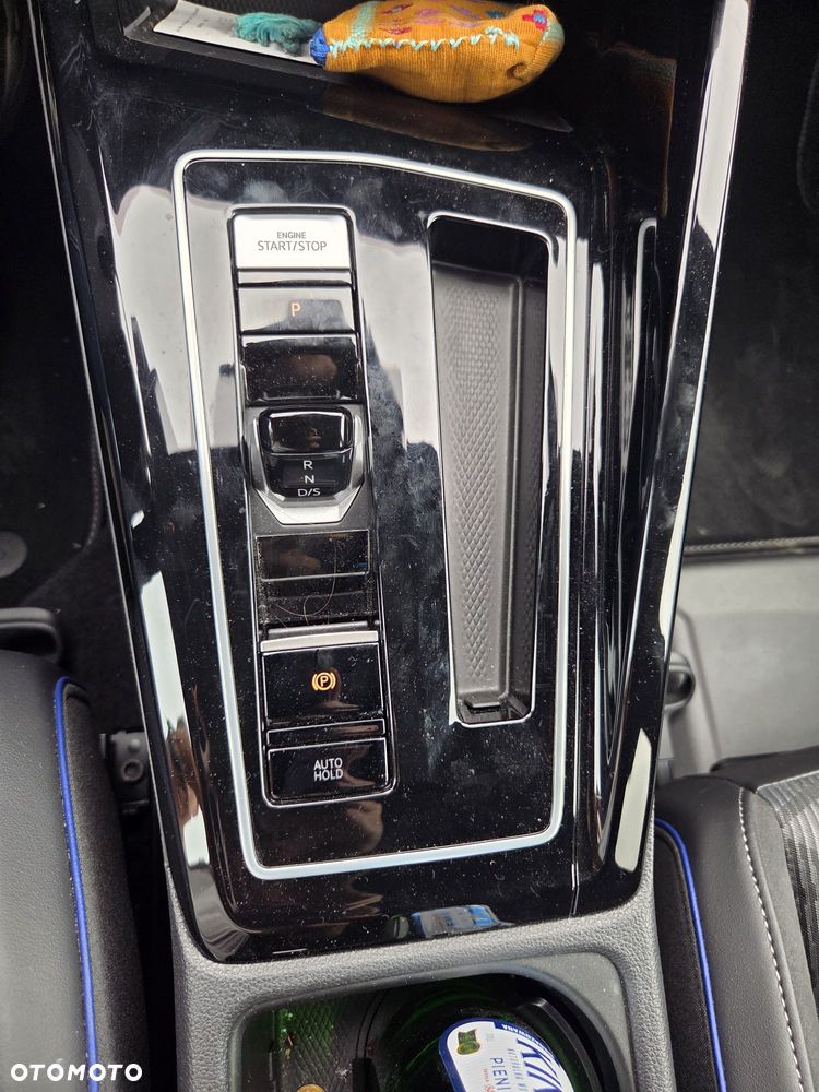Volkswagen Golf 1.5 eTSI mHEV R-Line DSG - 26