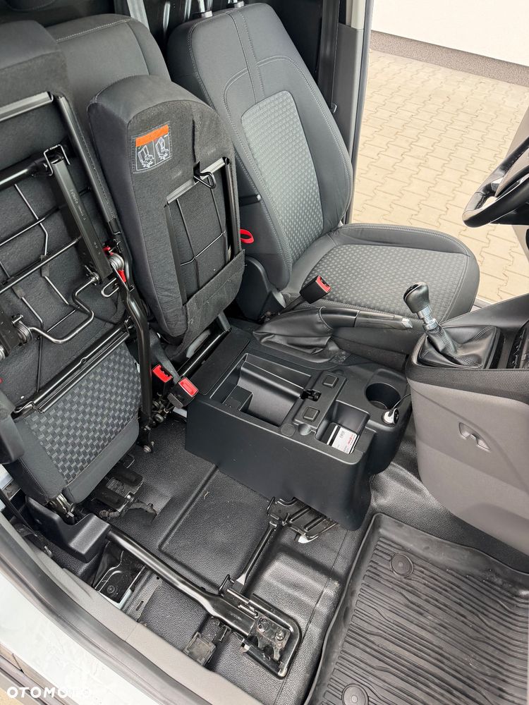 Ford Transit Connect - 10