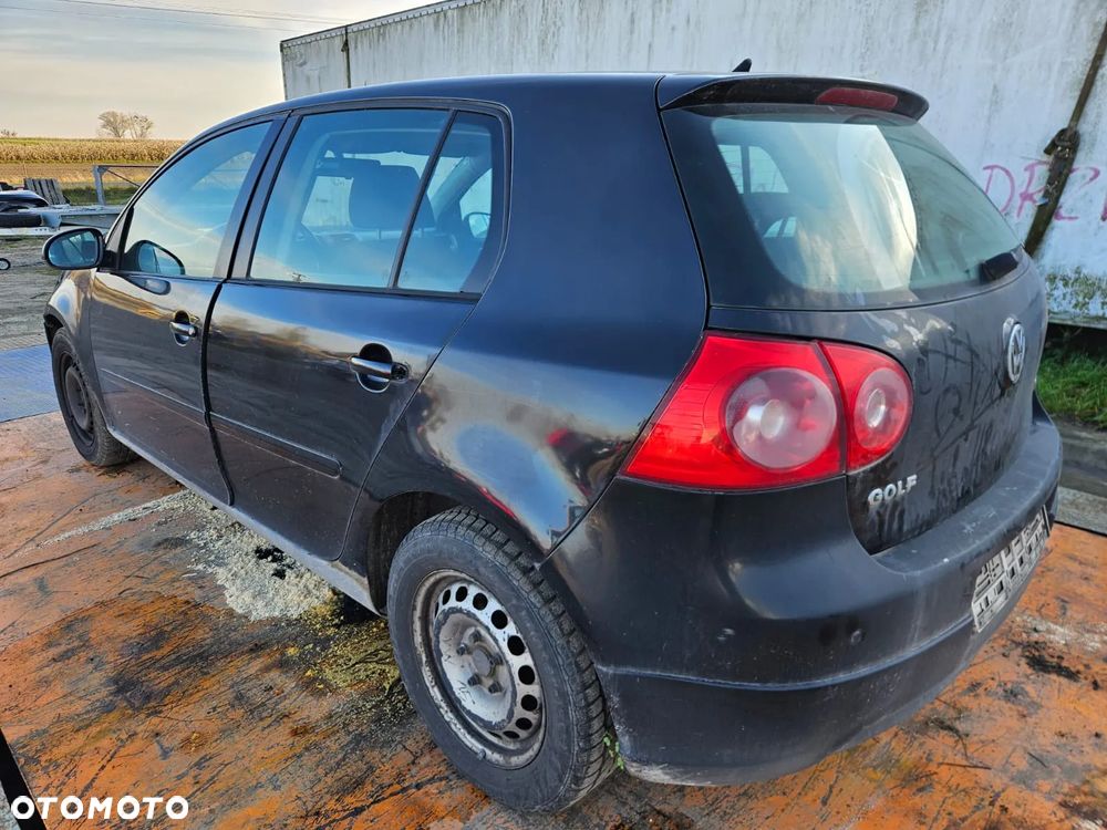 Volkswagen GOLF V 5 2003-2006 Silnik 1.9 TDI BXE 1896ccm 105 KM (77 kW) na części drzwi klapa zderzak - 2