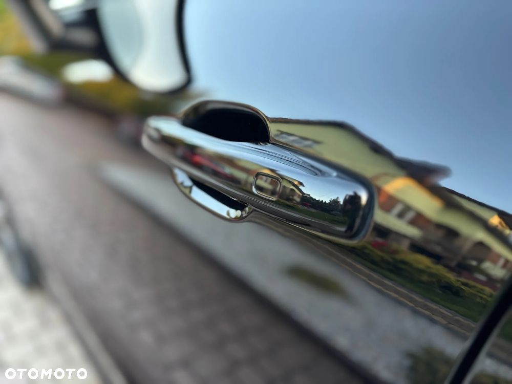 Volvo XC 60 B4 D AWD Plus Dark - 39