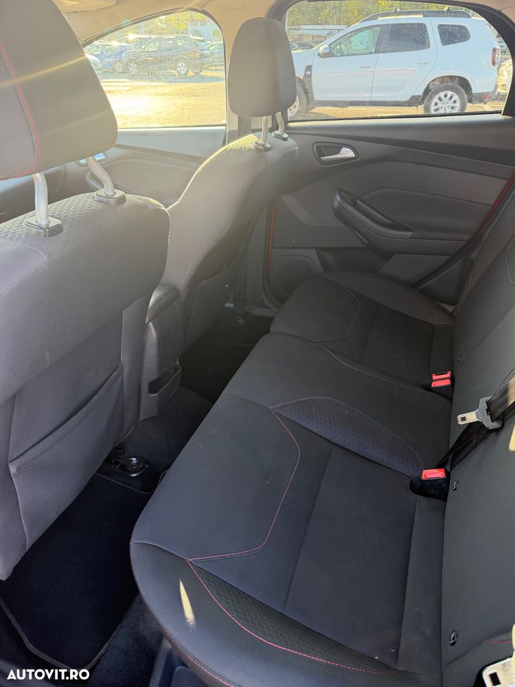 Ford Focus 1.5 EcoBoost ST-Line - 11