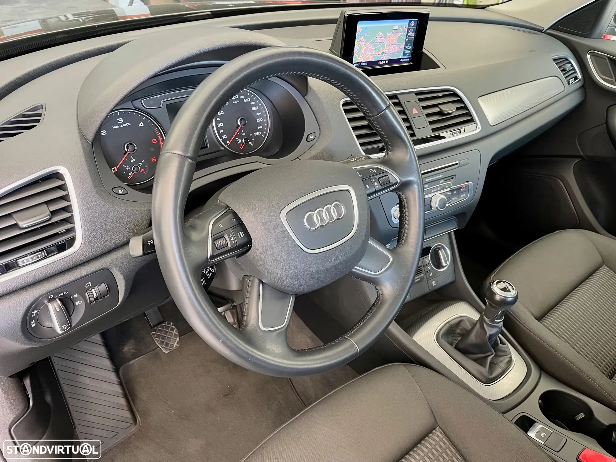 Audi Q3 2.0 TDI Design - 30
