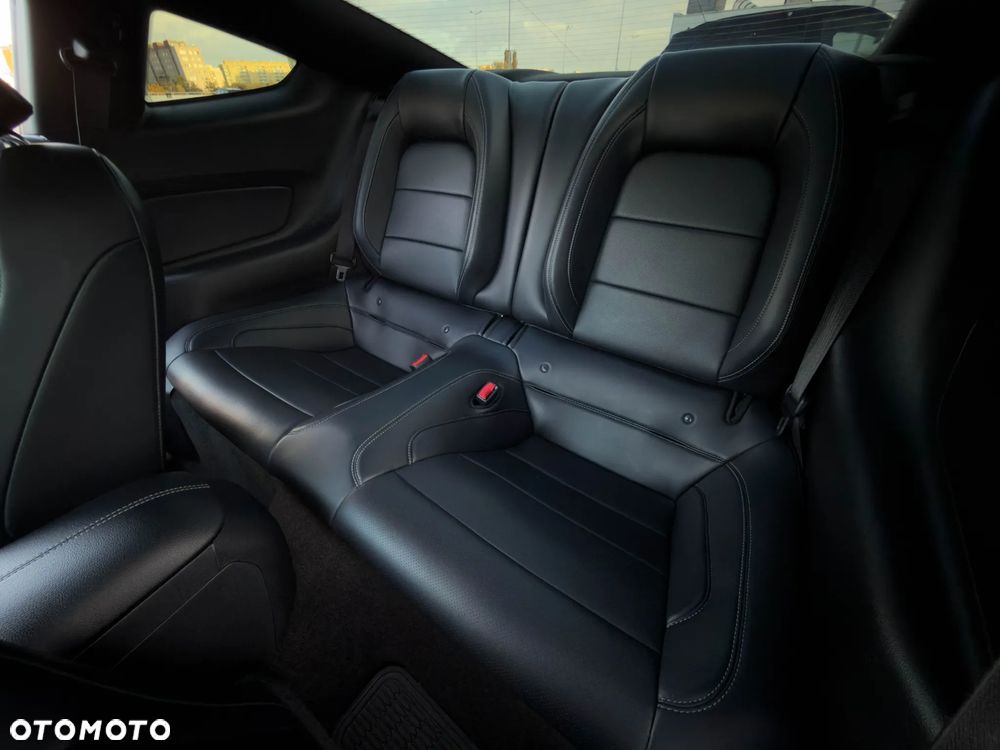 Ford Mustang 2.3 EcoBoost - 25