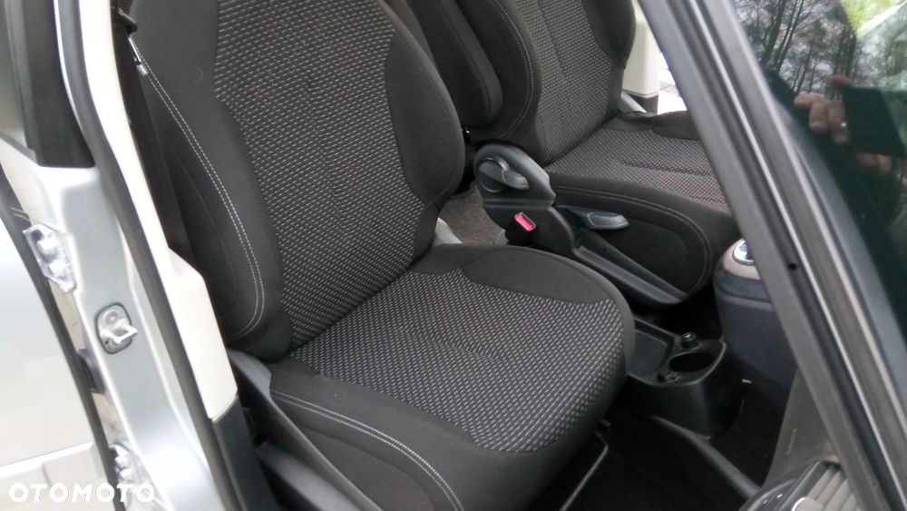 Citroën C4 Grand Picasso - 18