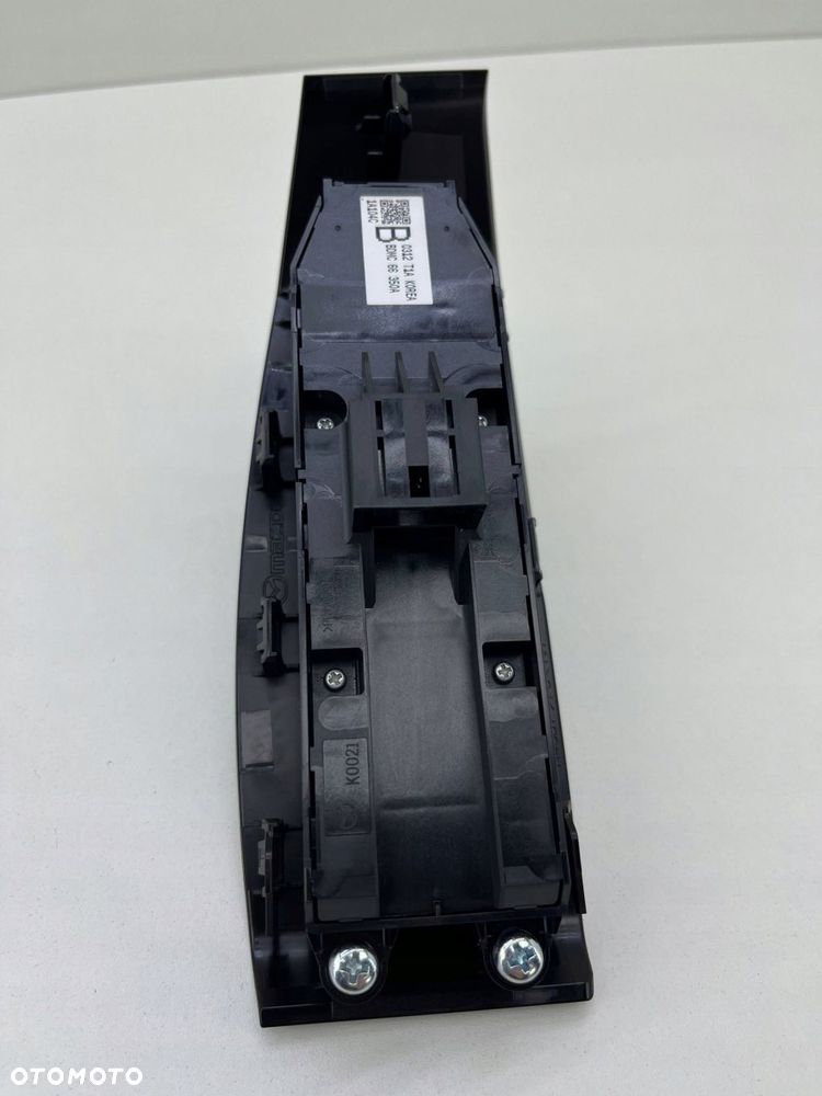 MAZDA CX-30 PANEL PRZEŁĄCZNIK SZYB KIEROWCY ANGLIK BDMC66350A - 5