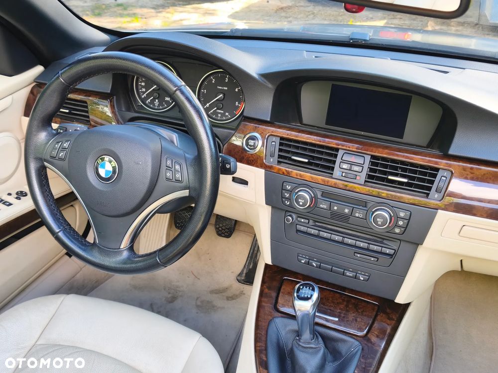BMW Seria 3 320d - 14