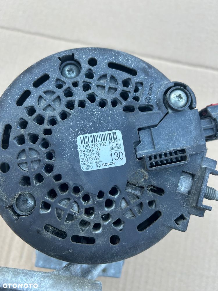 Alternator Opel Corsa E 1.0 turbo Astra K 39078192 - 3