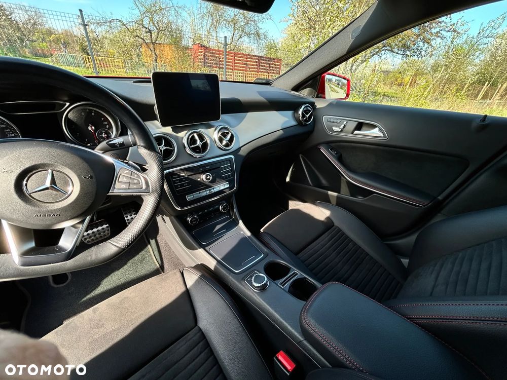 Mercedes-Benz GLA 220 4-Matic - 23