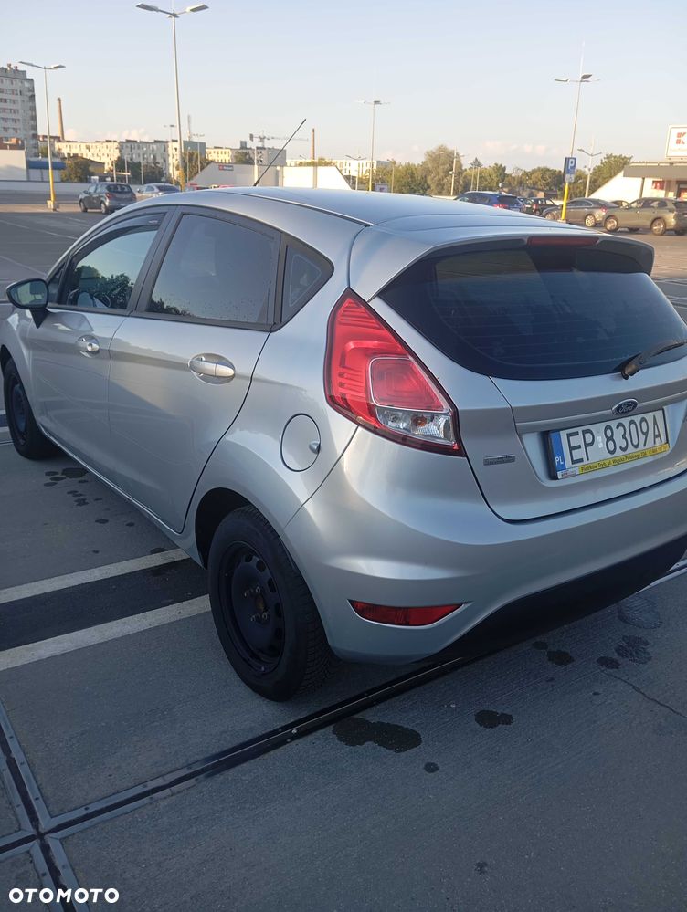 Ford Fiesta - 2