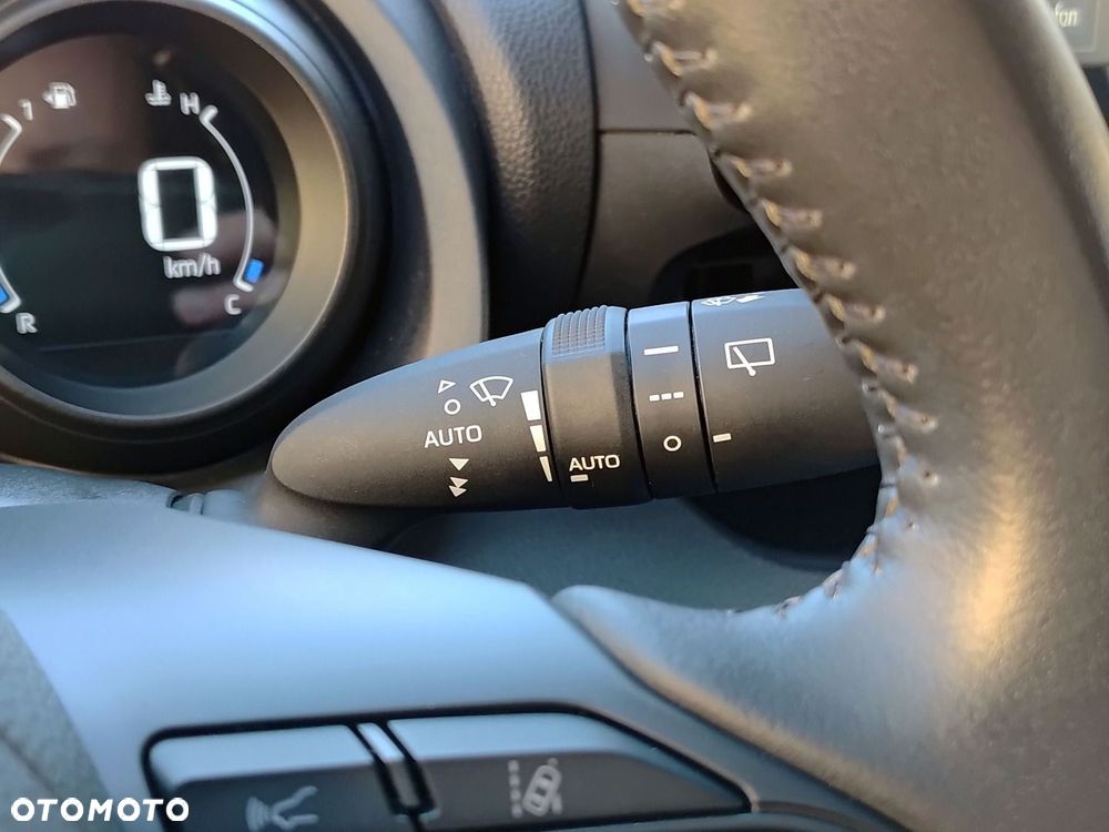 Toyota Yaris Hybrid 1.5 Comfort - 20