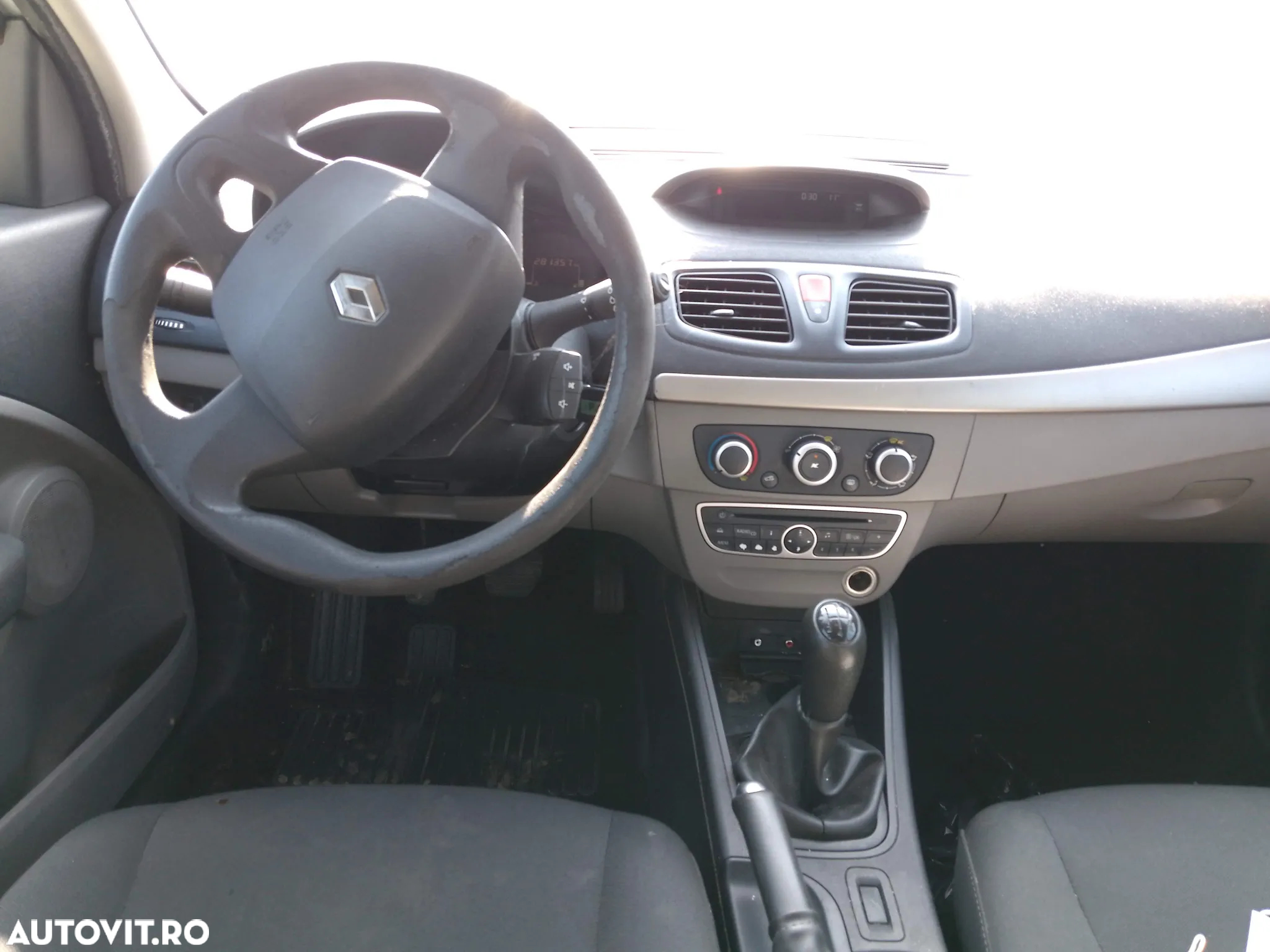 Renault Fluence 1.5dCi Dynamique - 6