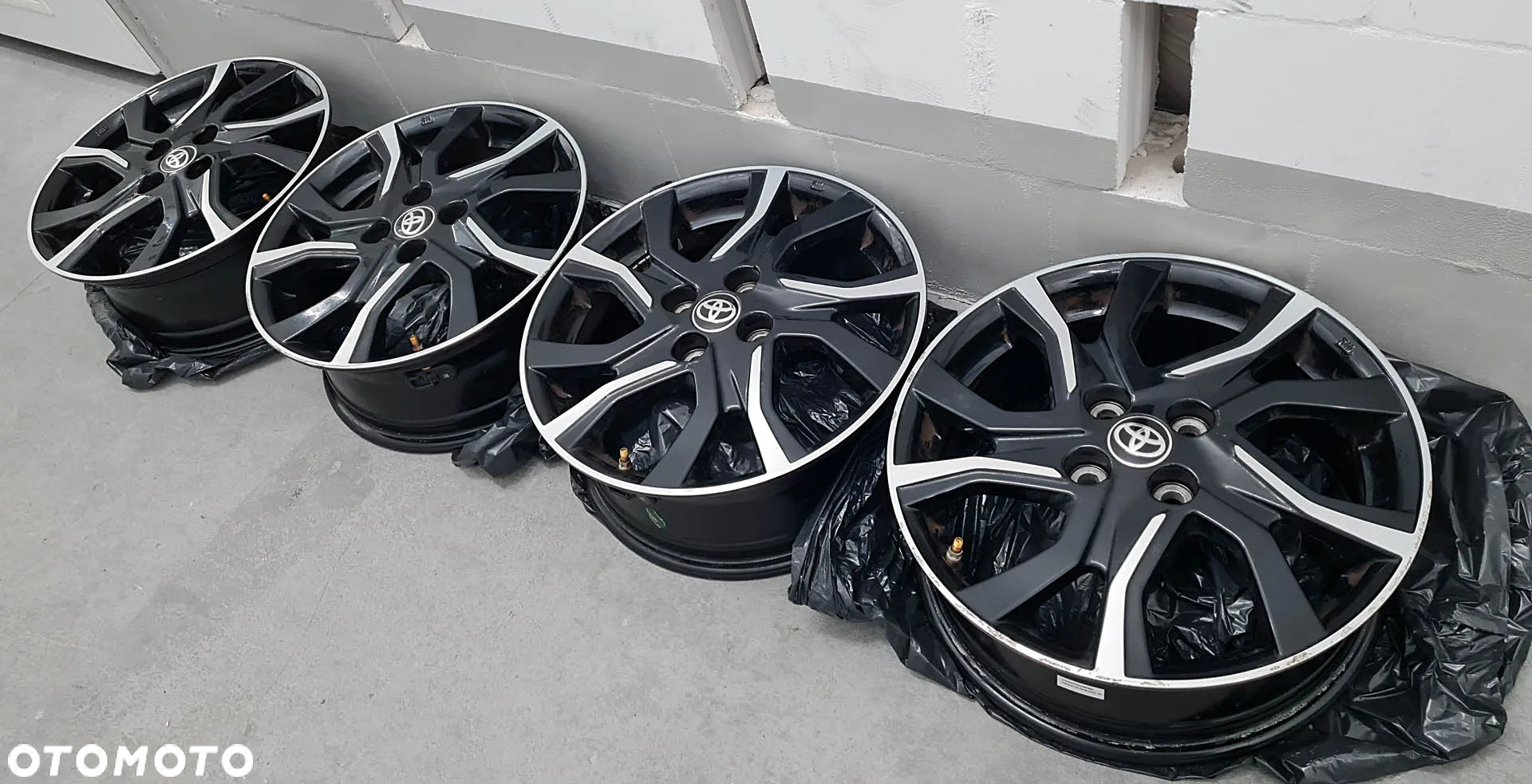 Alufelgi 4 szt. komplet TOYOTA 17" 7" 4x100 - 3