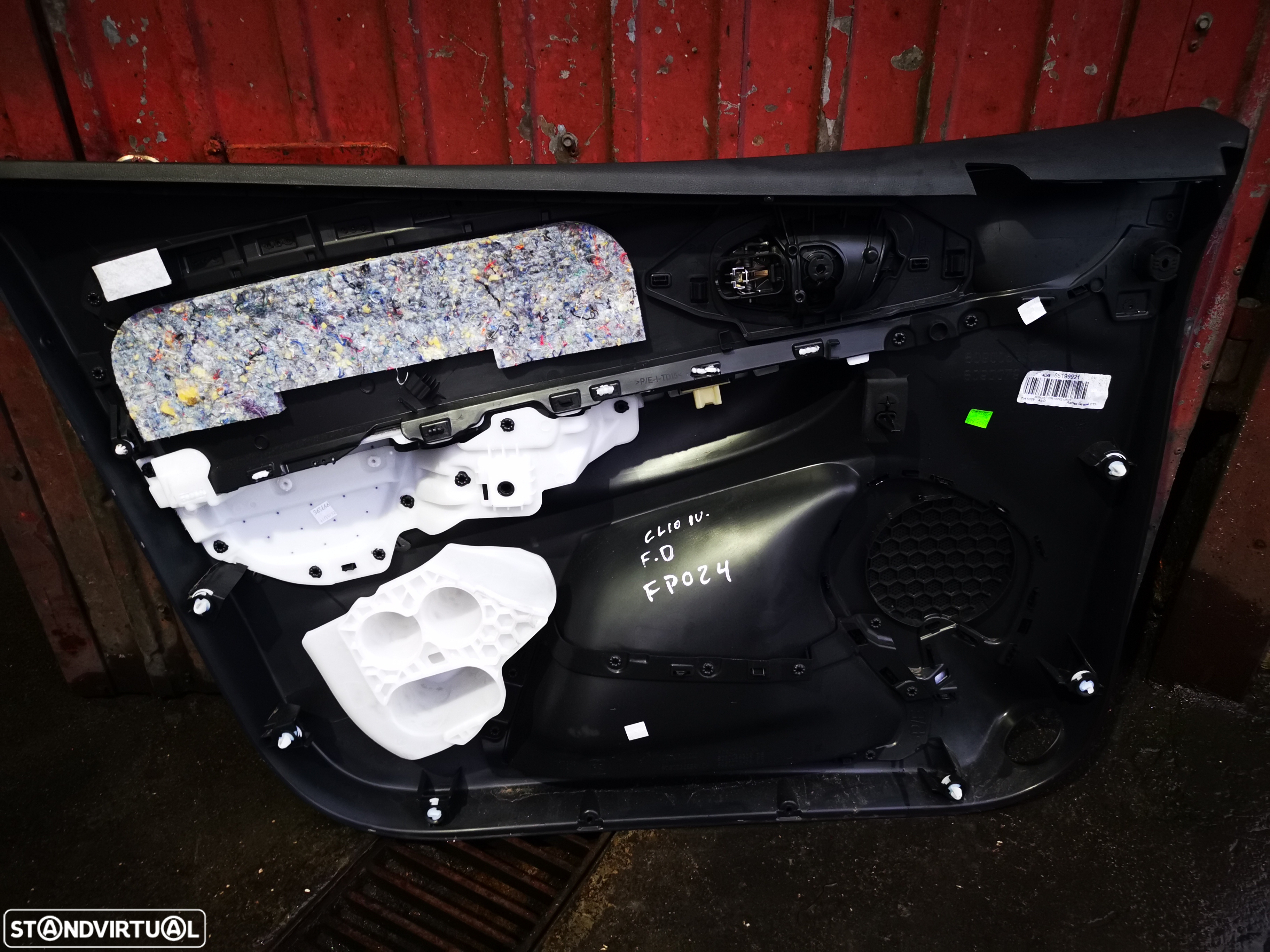 RENAULT CLIO IV / 4 FORRA / QUARTELA PORTA FRENTE DIREITA - FP024 - 6