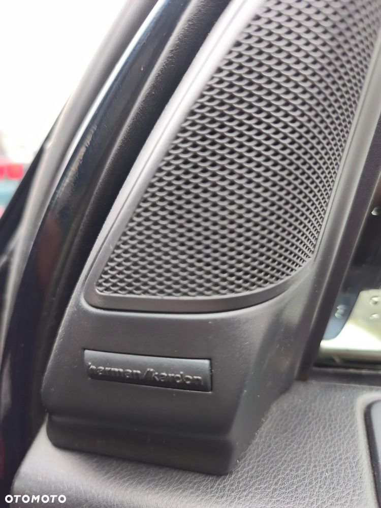Land Rover Discovery - 25