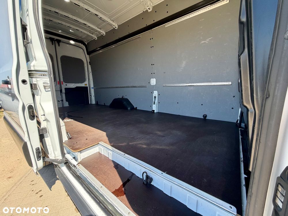 Ford Transit - 6