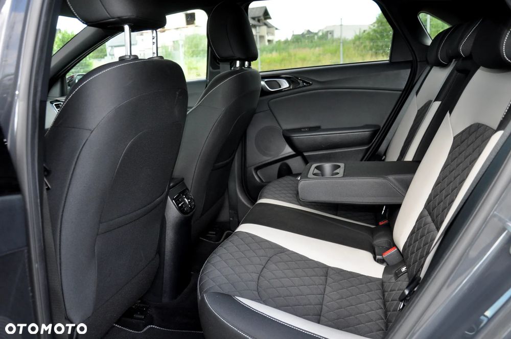 Kia Ceed 1.6 CRDi DCT GT Line - 29