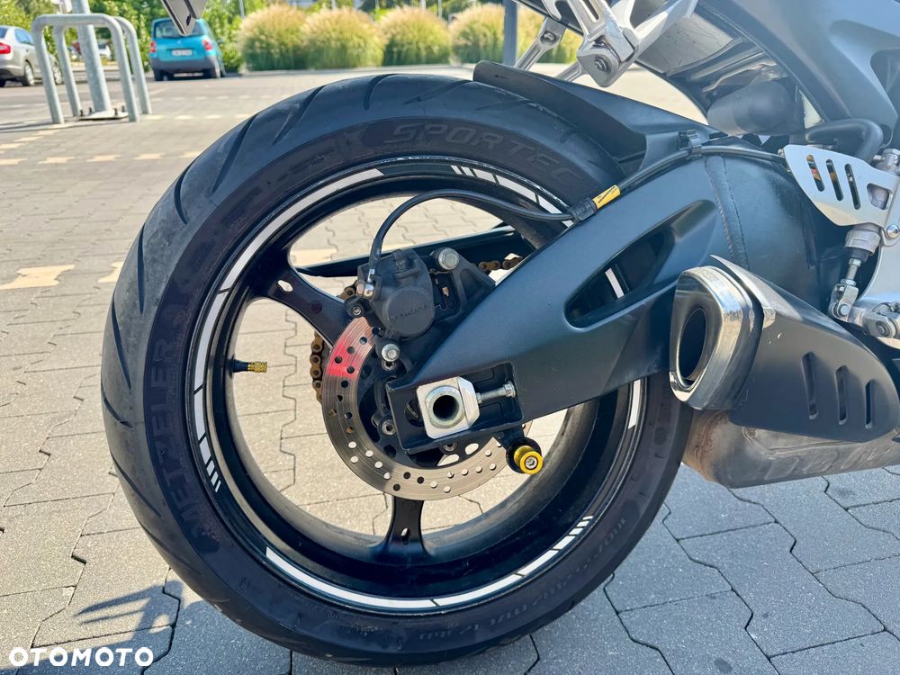 Suzuki GSX-R - 3
