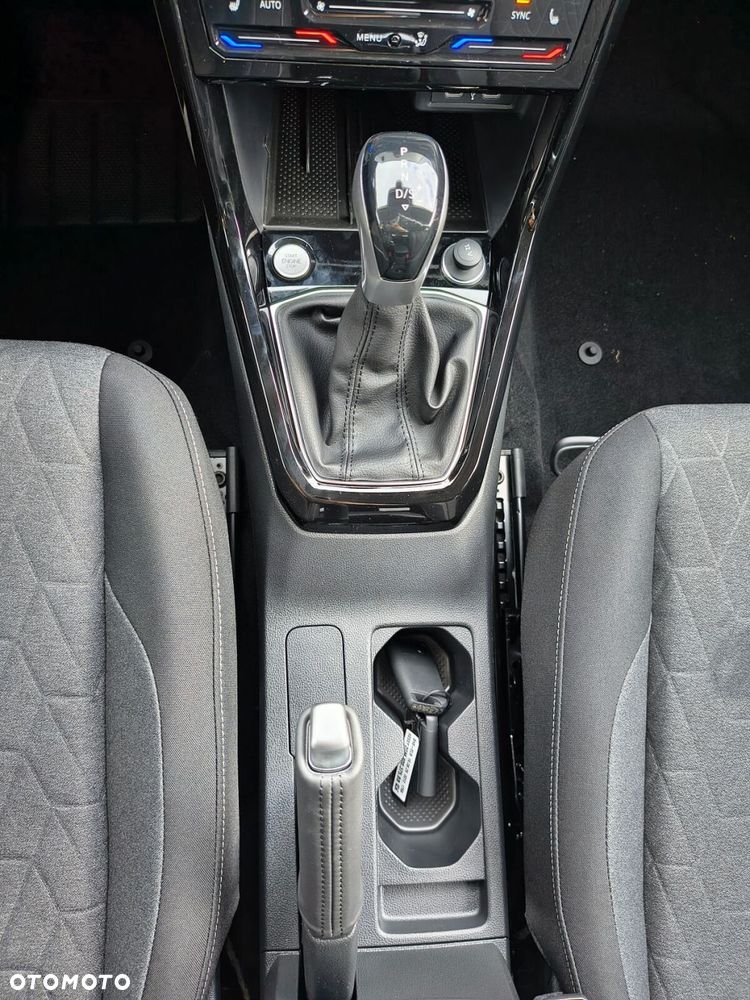 Volkswagen T-Cross - 23