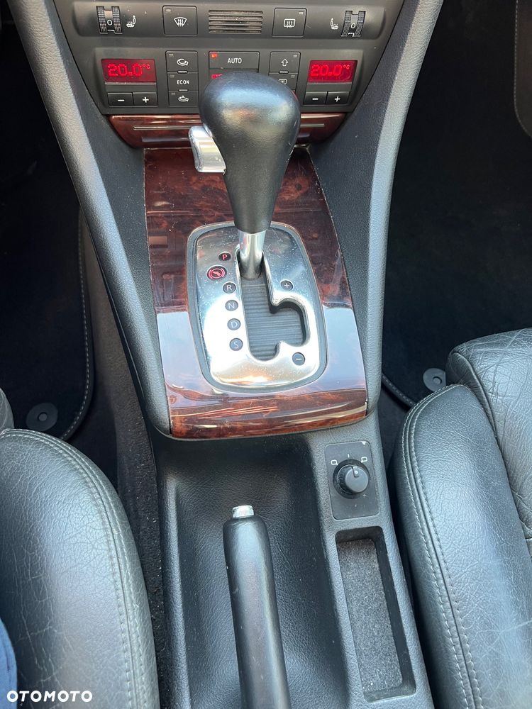 Audi A6 Avant 2.7T Quattro Tiptr - 32