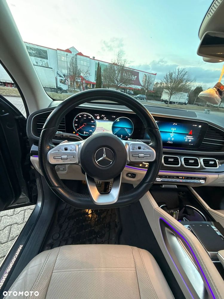 Mercedes-Benz GLS - 13