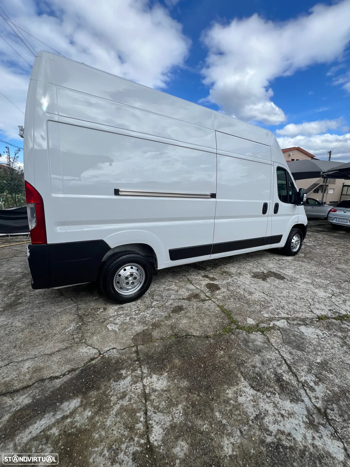 Peugeot Boxer 2.2 BlueHDI 335 L3H3 Pro C/ IVA DEDUTIVEL - 6