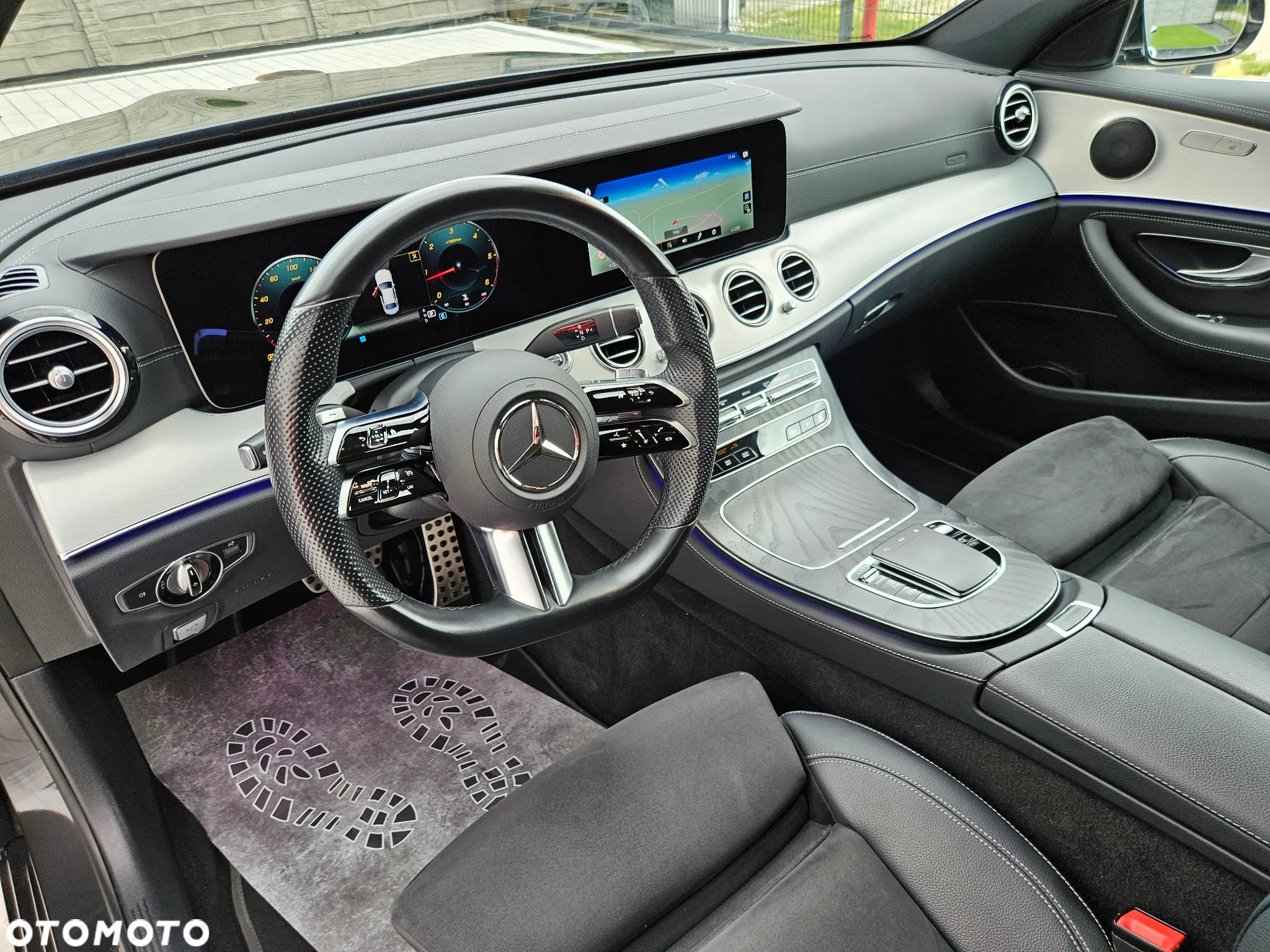 Mercedes-Benz Klasa E 220 d 4-Matic 9G-TRONIC - 20