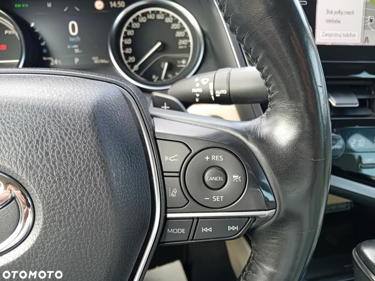 Toyota Camry 2.5 Hybrid Executive CVT - 14