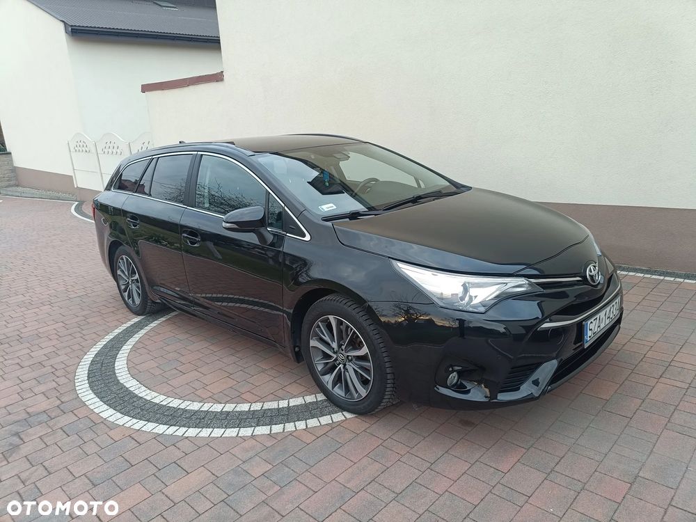 Toyota Avensis 2.0 D-4D Premium - 1