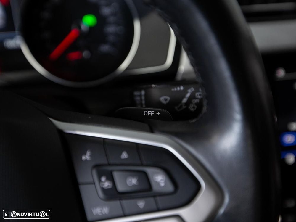 VW Passat Variant 2.0 TDi Business DSG - 18