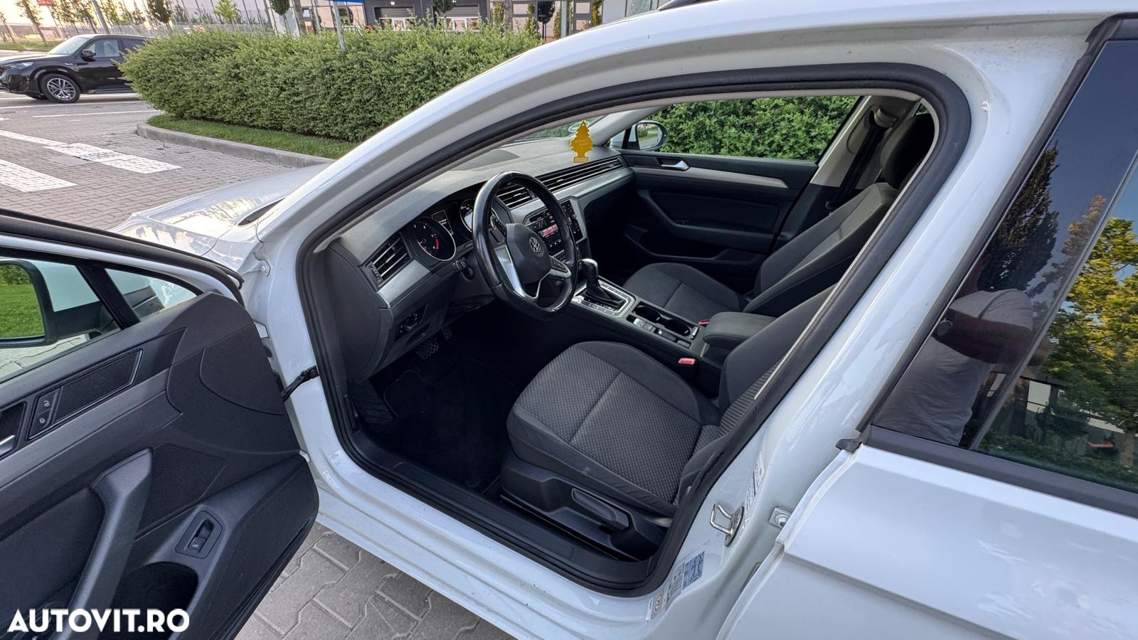 Volkswagen Passat 2.0 TDI DSG Advance - 9