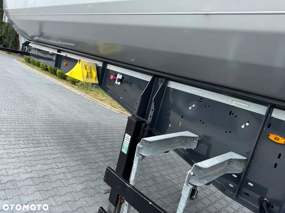 Schwarzmuller H-K SERIE/ WAGA 5600 kg / PODNOSZONA OŚ  / DMC 36000 KG / IDEALNY STAN - 15