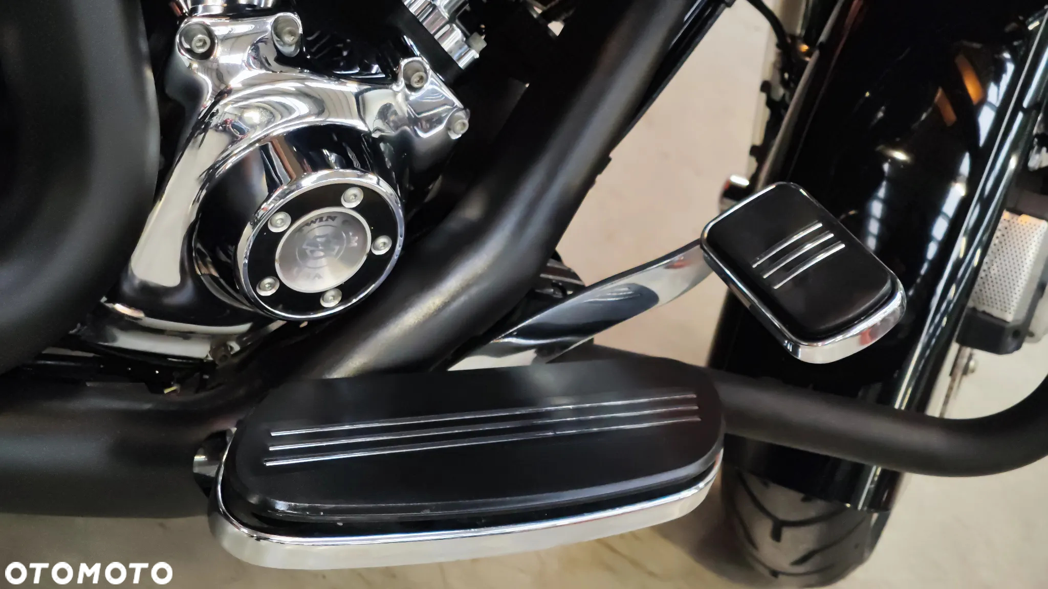 Harley-Davidson FLHXS Special - 23