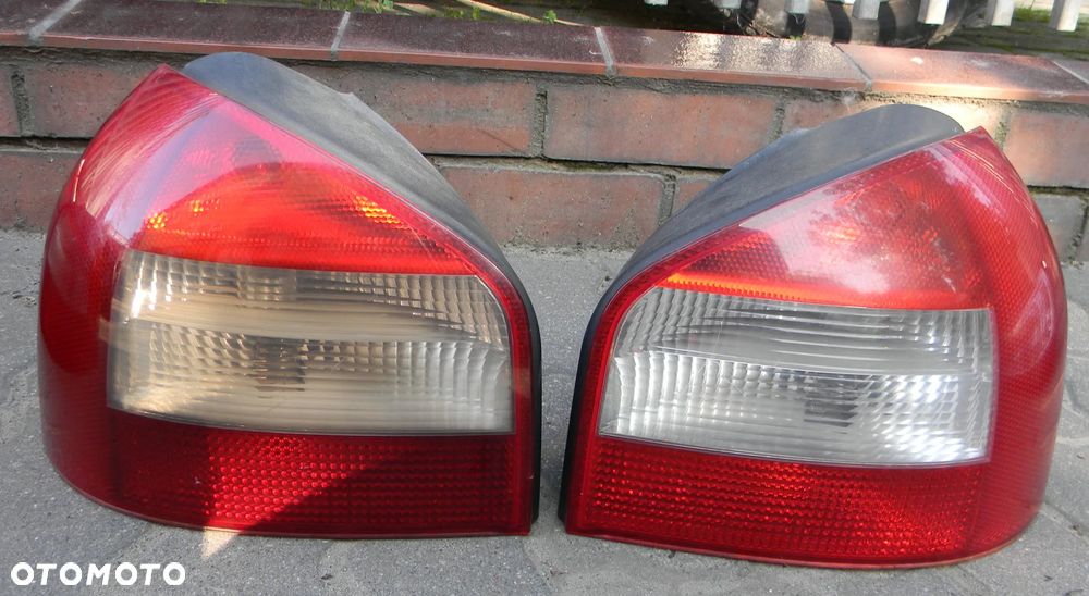 lampa tył prawa lewa AUDI A3 8l lift 00-01