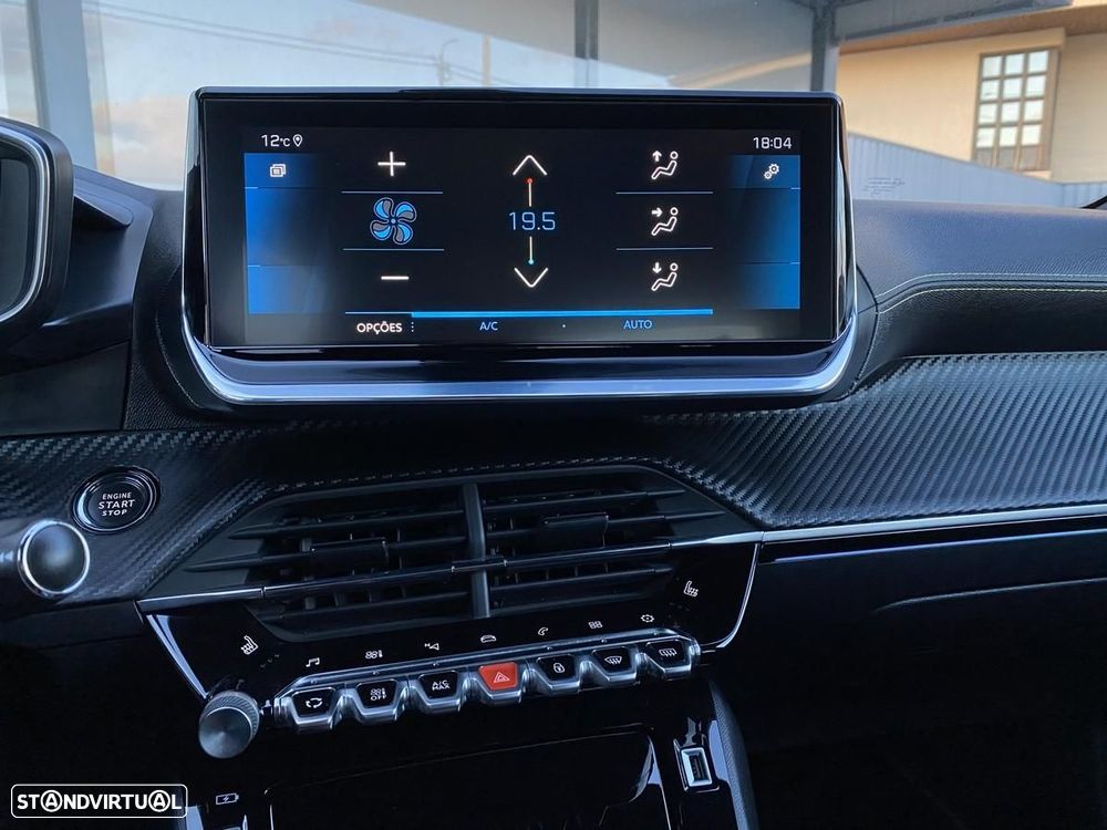 Peugeot 2008 1.2 PureTech GT EAT8 - 13