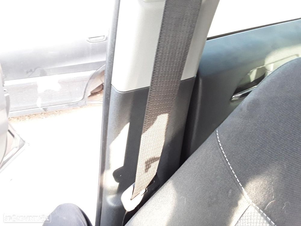 CINTO DE SEGURANÇA FRENTE DIREITO OPEL ZAFIRA B - 1