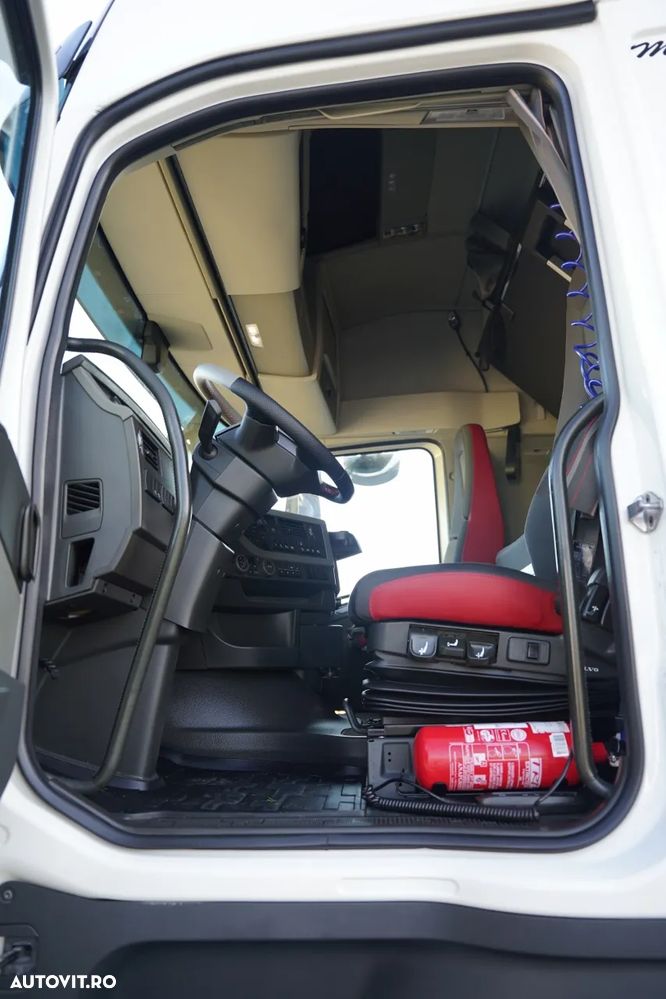 Volvo FH 500 / I-PARK COOL / EURO 6 - 24