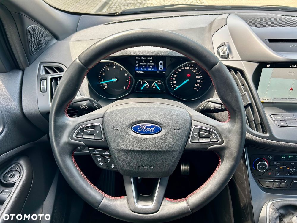 Ford Kuga 1.5 EcoBoost 2x4 Titanium - 27