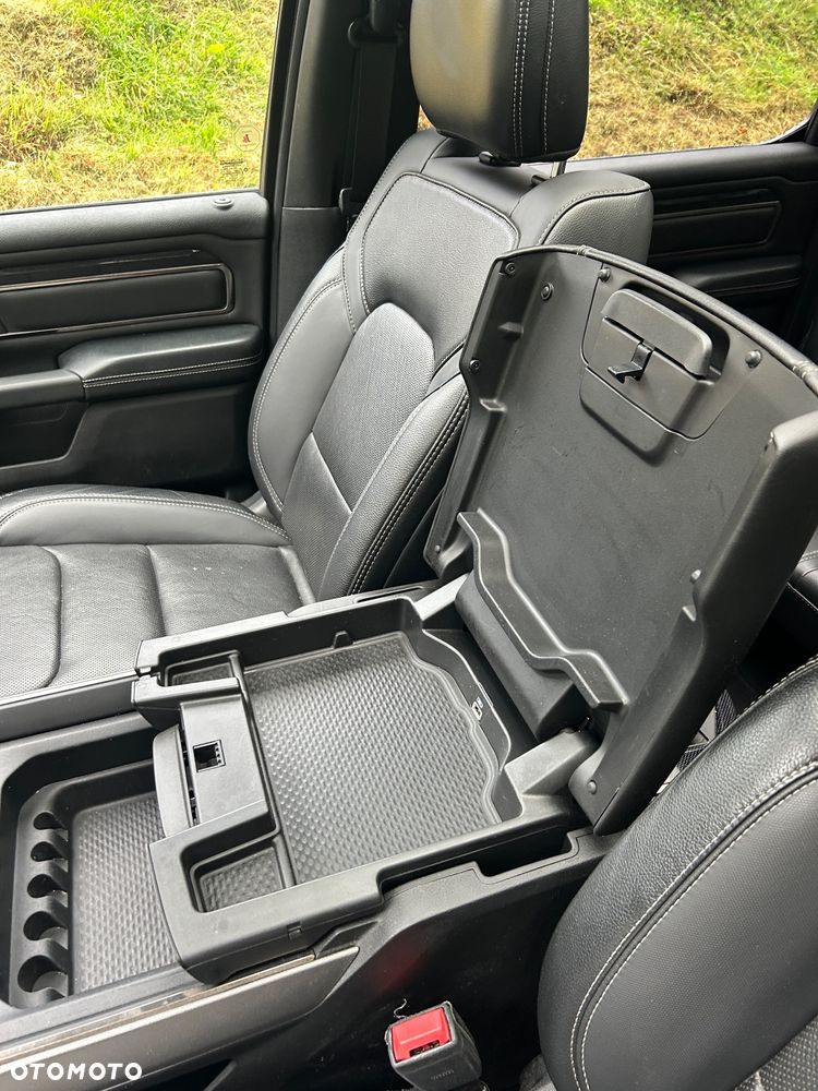 Dodge RAM 1500 5.7 4x4 - 17