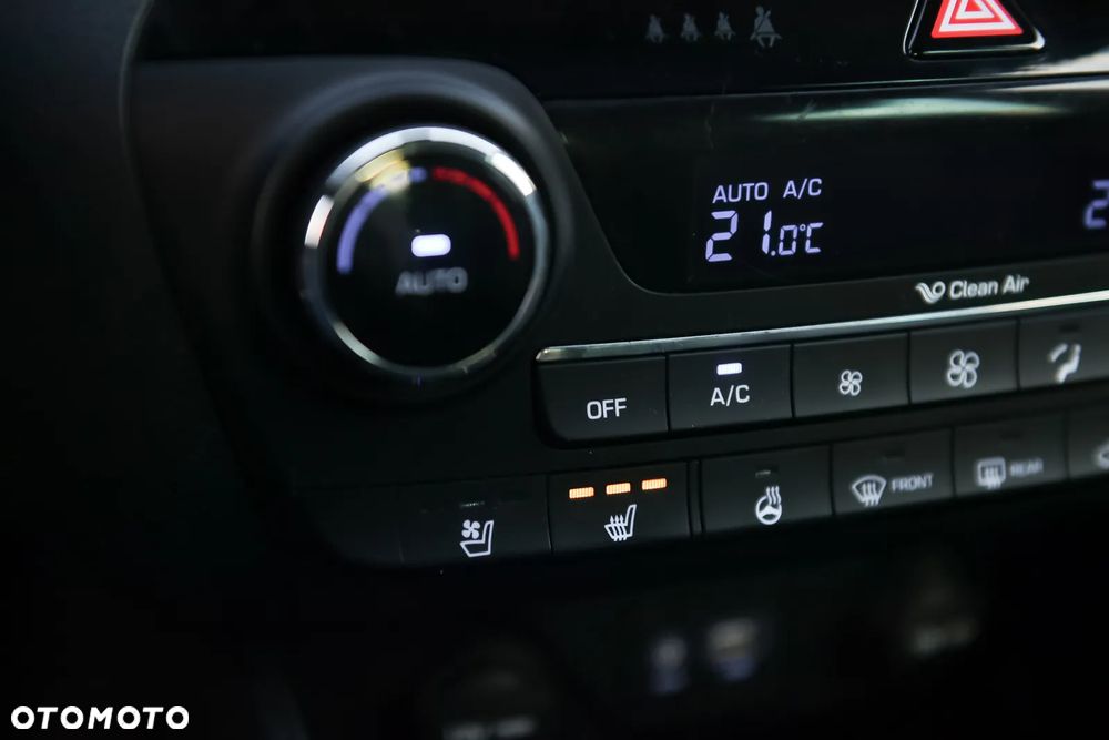 Hyundai Tucson blue 1.7 CRDi 2WD DCT Premium - 21