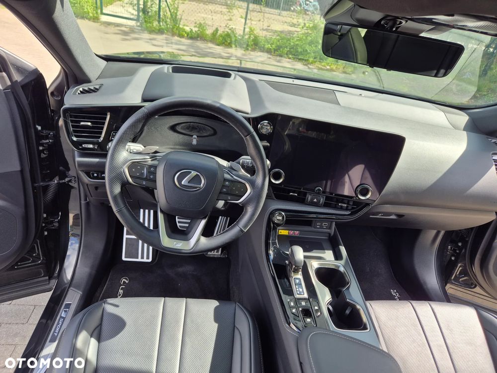 Lexus NX 350h F Sport AWD - 17