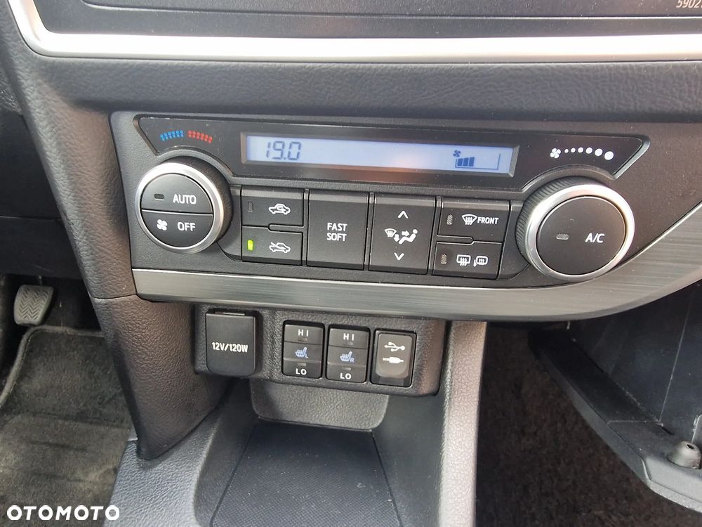 Toyota Auris 1.33 VVT-i Life - 19