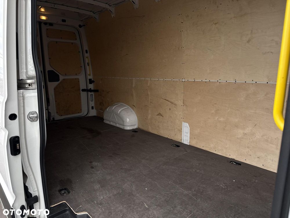 Volkswagen Crafter Furgon 4490 - 36