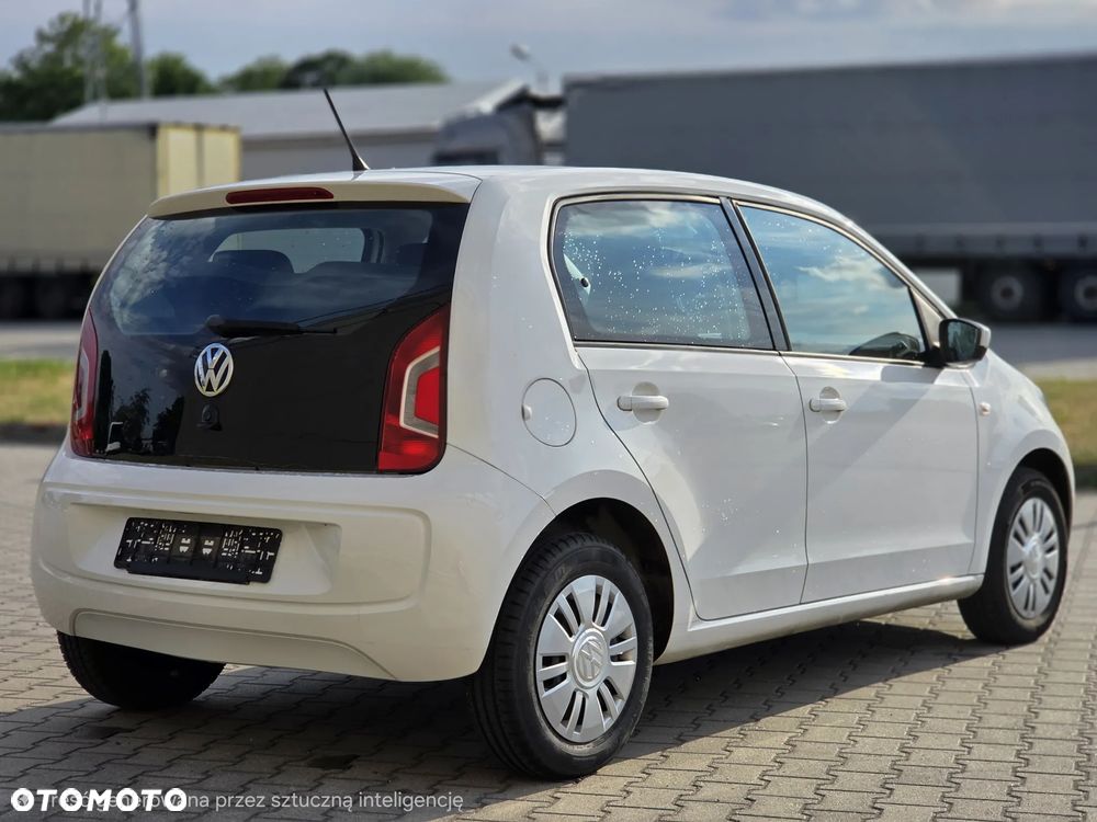 Volkswagen up! move - 4