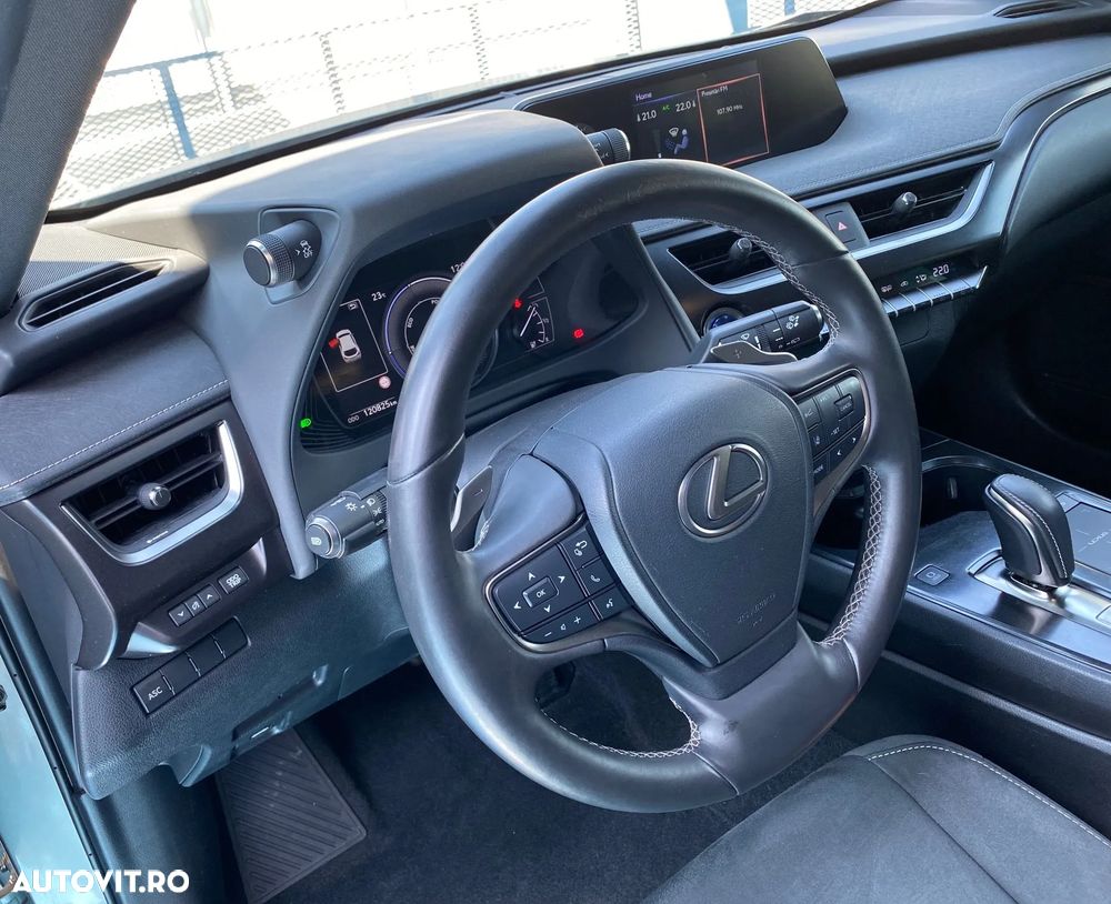 Lexus UX 300e Business - 9